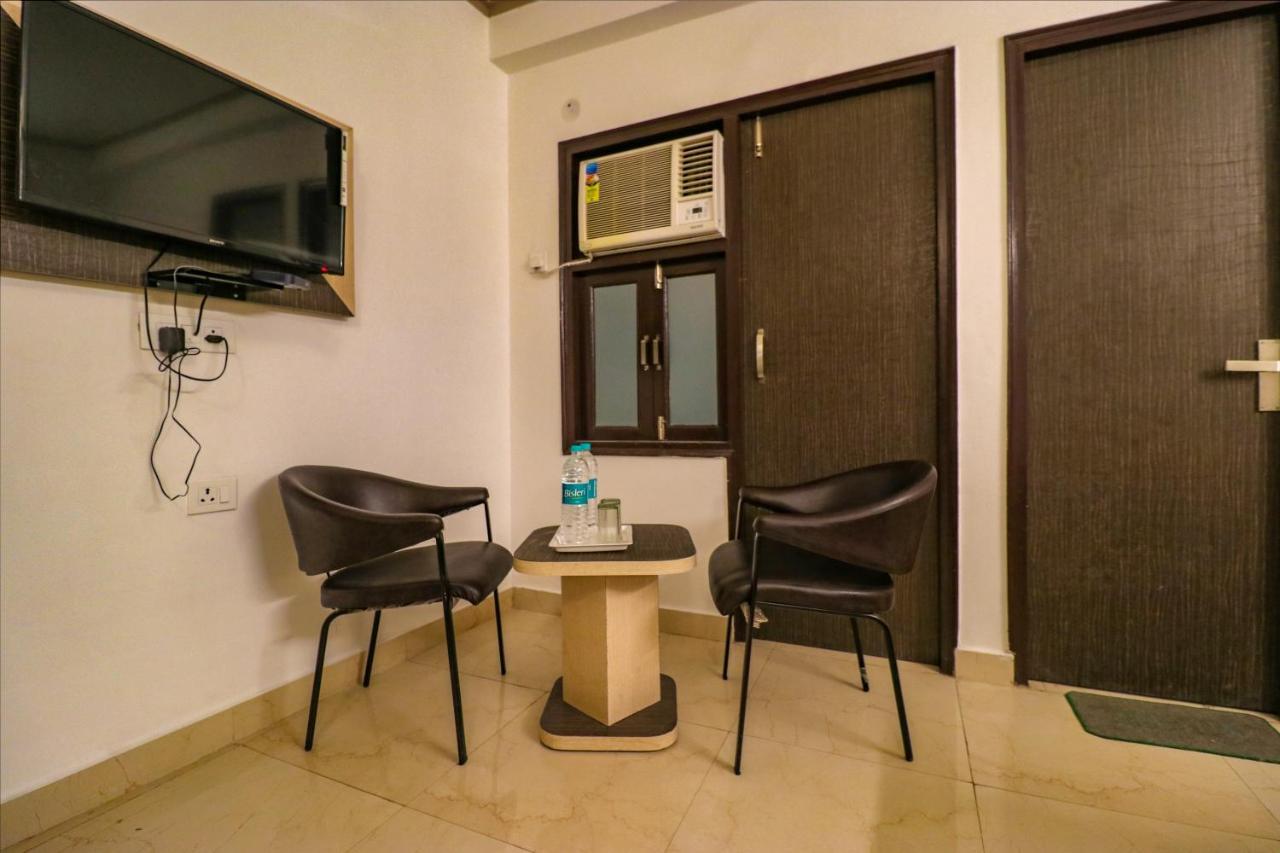 Fabexpress Dolphin International Near Delhi Airport Hotel Ню Делхи Екстериор снимка