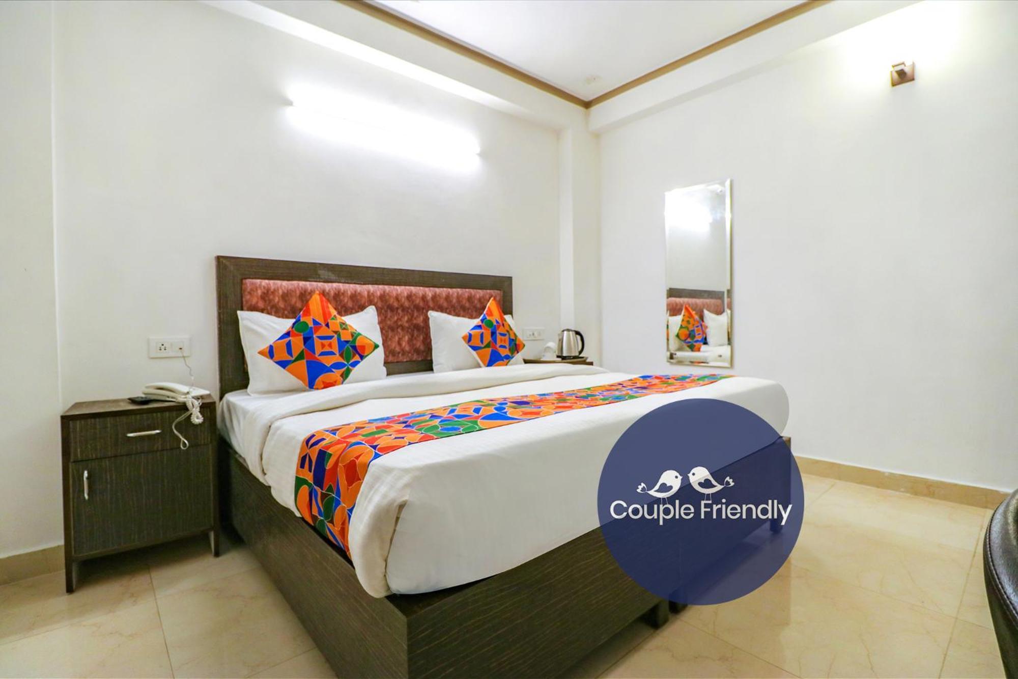 Fabexpress Dolphin International Near Delhi Airport Hotel Ню Делхи Екстериор снимка